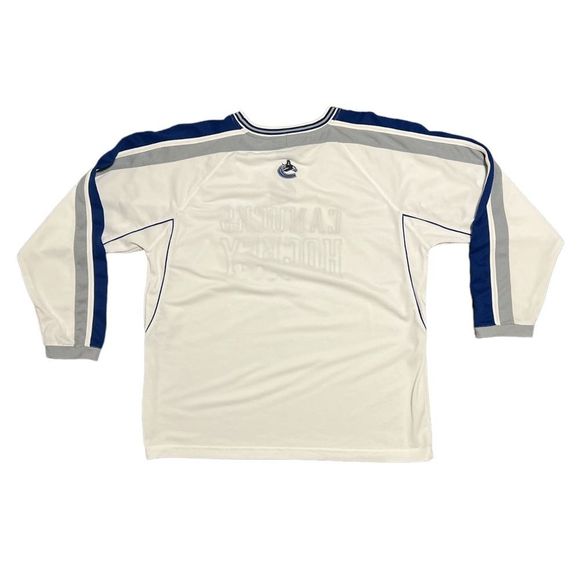 Awesome Vancouver Canucks Jersey - Size XL - Picture 7 of 9